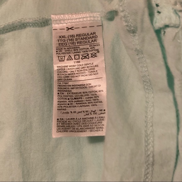 3/$12 — Old Navy A-Line Textured Flutter Top sz16 - Picture 4 of 4